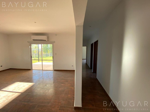 Imagen 9 de 11 de Venta - Casa En La Cañada De Pilar Bayugar Negocios Inmobiliarios
