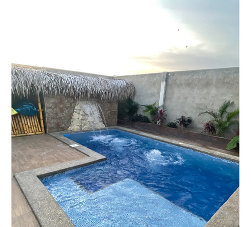 Imagen 2 de 9 de Hermosa Casa Con Piscina En Mar Paraiso Villamil Playas