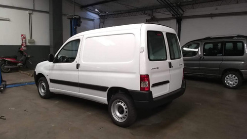 Imagen 8 de 25 de Citroen Berlingo Furgón Nafta 0km - Darc Citroen Autos