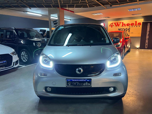 Imagen 5 de 22 de Smart Fortwo 2018 1.0 Play