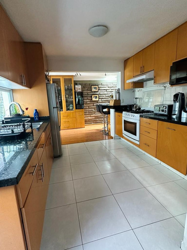 Casa Grande Con Alberca Privada En Fracionamiento Cerrado