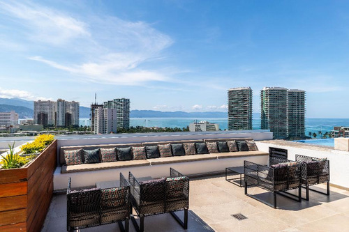 Departamento En Venta En Colonia Zona Hotelera Norte, Puerto Vallarta, Jalisco