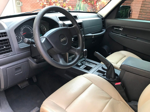 Jeep Cherokee Sport 2009