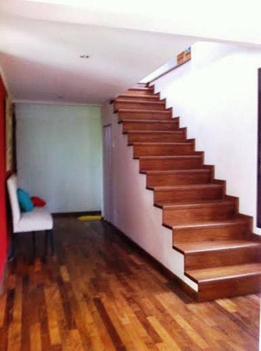 Excelente Casa En Venta En San Isidro Lomas De Santa Rita Sobre Calle Cortada