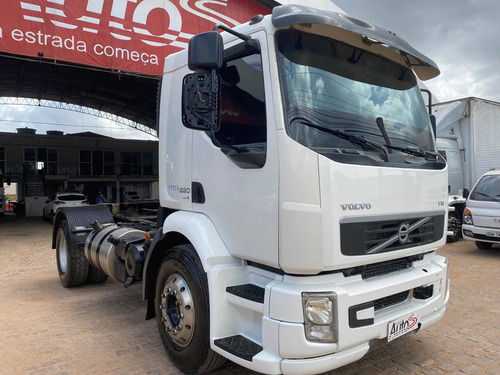 Imagem 3 de 10 de Volvo 330