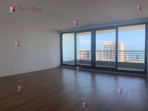 Venta De Apartamento De 2 Dormitorios En Suite En Edificio Alexander Boulevard Punta Del Este 