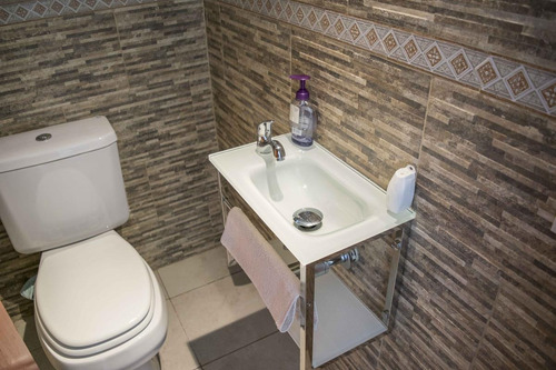 Imagen 5 de 24 de Casa En Venta 4 Ambientes Martinez
