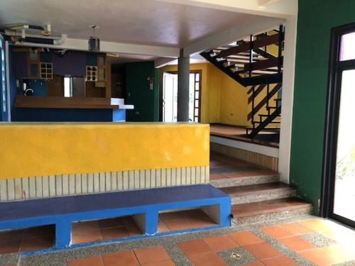 Imagen 10 de 15 de Vendo Hermosa Casa De Montaña, Urbanización El Tibrón, Sector El Paraíso. Alejandra Chávez 0414-2387069
