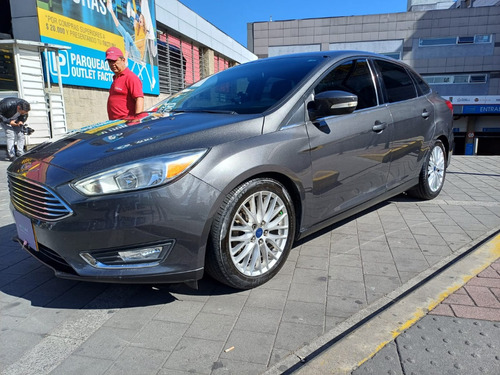 Ford Focus 2.0 Titanium