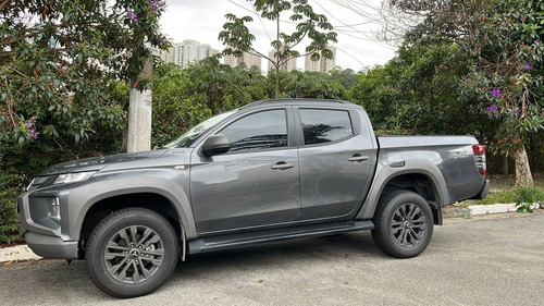Mitsubishi L200 2.4 Triton Outdoor Gls Cab. Dupla 4X4 Aut. 4P