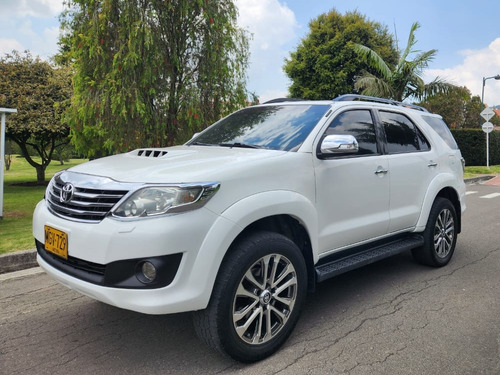 Toyota Fortuner 3.0 Sr5