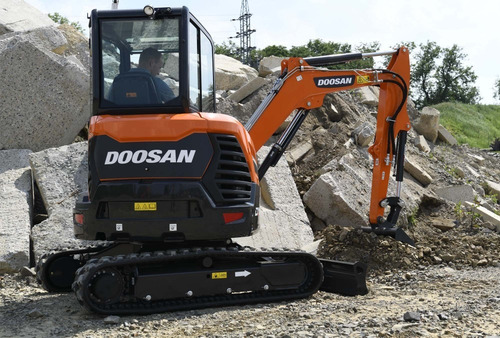 Mini Excavadora Doosan Dx35