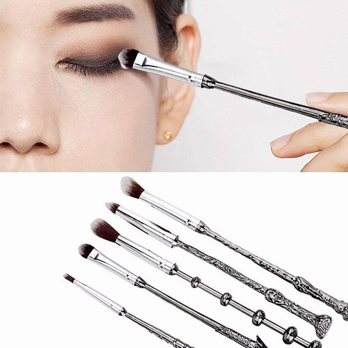 Imagen 6 de 9 de Set De 5 Brochas Y Pinceles De Maquillaje Harry Potter