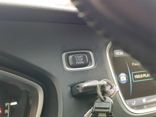 Volvo V40 2014