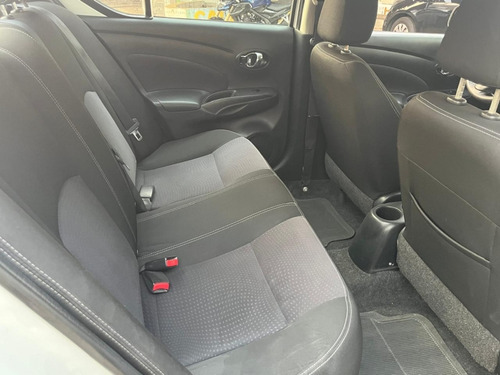 Nissan Versa 1.6 16V FLEX SV 4P XTRONIC
