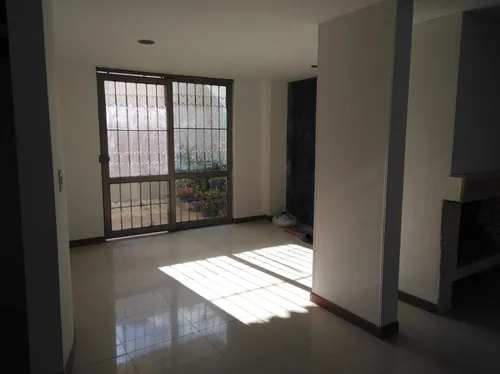 Casa 150 M 2 4 Alcobas, 3 Baños Chia Amplia Central