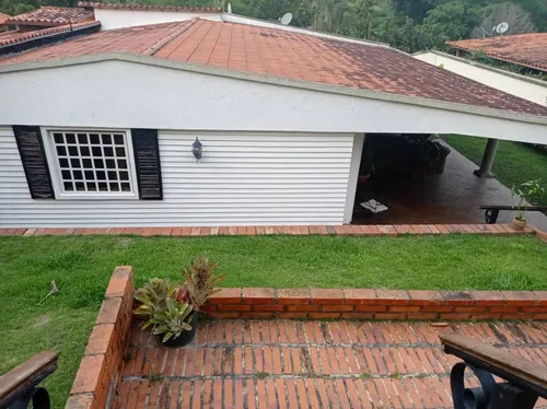 Casa En Naguanagua, La Entrada