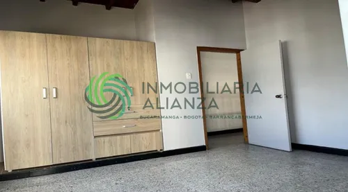 Apartamento En Venta En Cabecera Del Llano. Cod V61581