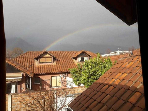 Hermosa Casa De Un Piso Con Mansarda, En Barrio Consolidado