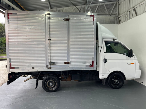 Hyundai HR 2.5 TCI HD BAU 4X2 8V 97CV TURBO INTERCOOLER DIESEL 2P MANUAL