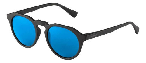 Gafas de sol Hawkers Lifestyle Warwick One size, diseño Carbon Black Sky con marco de nailon tr90 color negro mate, lente azul de copoliéster tr18 espejada, varilla negra mate de nailon tr90