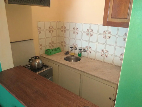 18 De Julio Y Yaguarón, Excelente Ubicación, Wifi, A/c, Para Hasta 4 Personas!