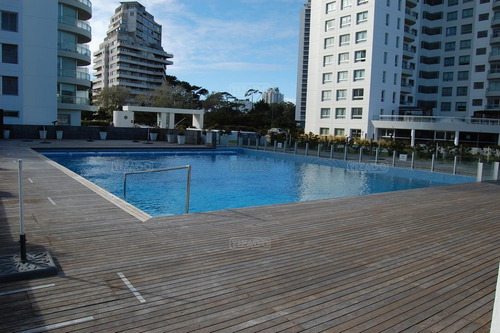 Imagen 17 de 24 de Ocena Drive Apartamento 1 Dormitorio Piscina Climatizada Departamento En Venta Ubicado En Roosevelt, Punta Del Este, Punta Del Este / Maldonado