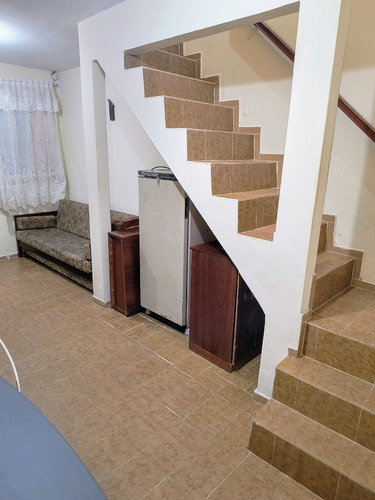 Alugo Casa Duplex Com 3 Quartos Em Ibicuí, Mangaratiba (na Rua Da Praia Principal)