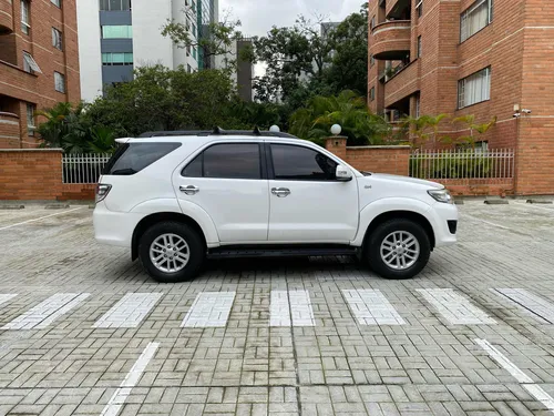 Toyota Fortuner 2.7 Gasolina 4x4 Automática Segundo Dueño