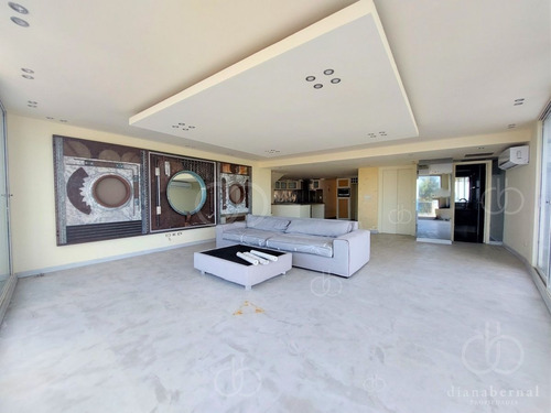 Imagen 4 de 20 de Penthouse Duplex Con Barbacoa Y Vista Al Mar