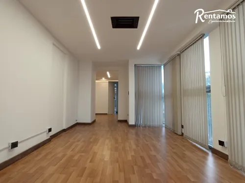 Oficina En Arriendo En El Poblado. Cod A11642