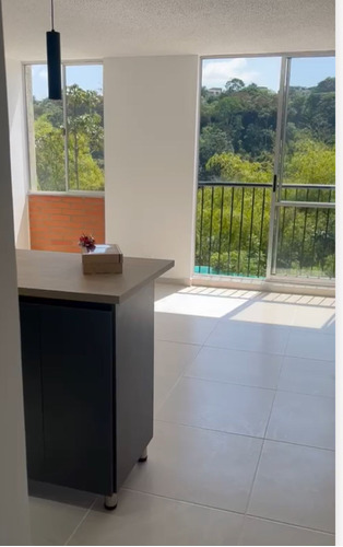 Apartamento En Arriendo En Pereira La Dulcera. Cod 110650