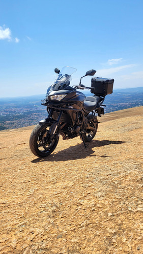Vendo Versys 650 Abs Ano 2023 Preto Com 8 Mil Km.
