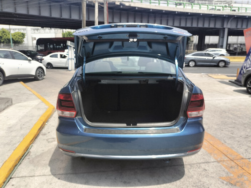 Volkswagen Vento 1.6 Confortline At