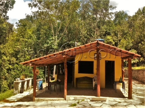 Imagem 5 de 22 de Chácara Com 27.000m2, Casa Rústica, 2 Córregos, 5 Km Da Cidade, Cercada - Pirenópolis - Go - Ch00002 - 68069363