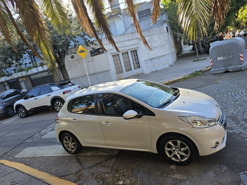 Peugeot 208 1.5 Allure Touchscreen