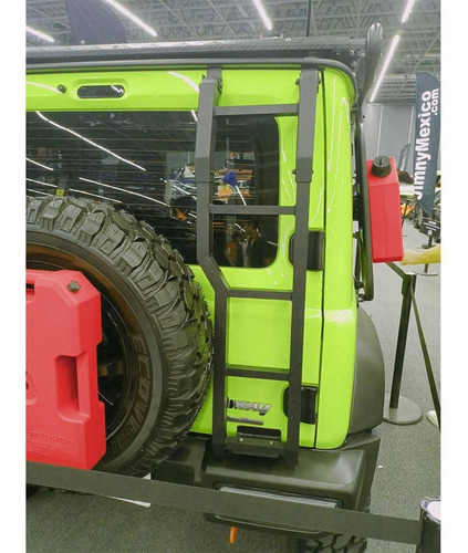 Imagen 2 de 4 de Escalera Puerta Trasera Suzuki Jimny Accesorios