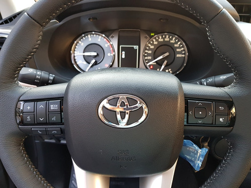Imagen 17 de 23 de Toyota Hilux Srv 4x2 Manual Okm