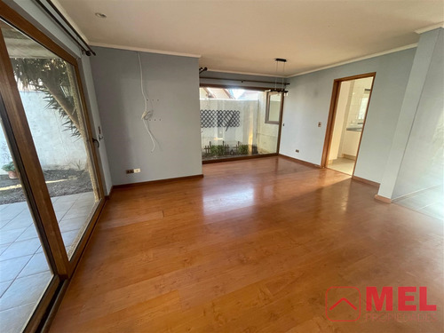 Casa En Venta De 4 Dorm. En Colina