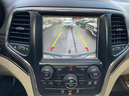 Imagen 12 de 15 de Jeep Grand Cherokee Americano