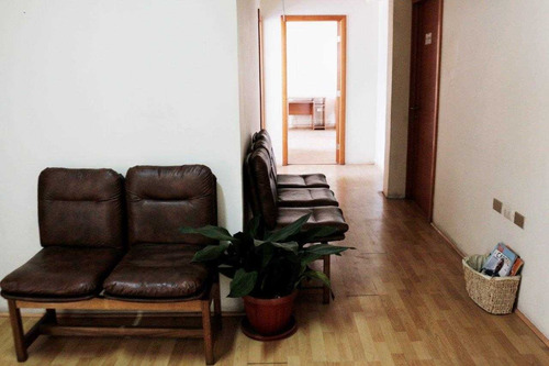 Imagen 6 de 7 de Oficina Amoblada Arriendo | 8 M² | Cocina-sala