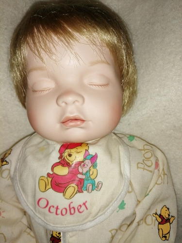 Muñeca De Porcelana Bebe Disney Pooh Ashton Drake. 33 Cm. 