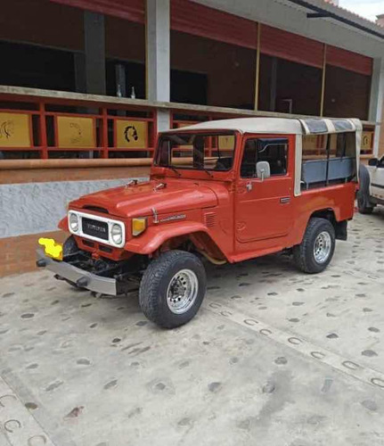 Toyota Land Cruiser 4.2 Fj43