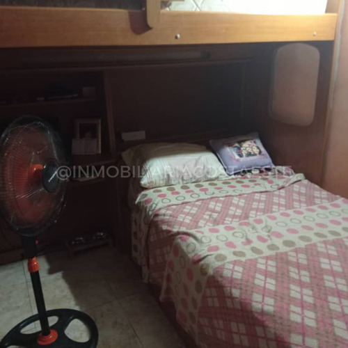 Apartamento En Venta Ubicado En Macuto Ref 2313