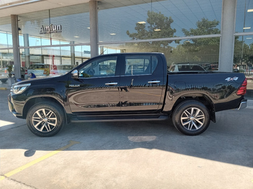 Toyota Hilux 4x4 D/c Srx 2.8 Tdi 6 At 2016
