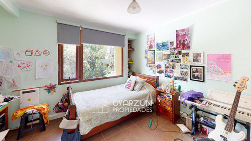 Casa En Venta En Condominio De 4 Dormitorios 4 Baños 2 E