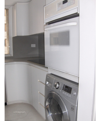 Se Vende Apto 242 M2 3h/3b/3p Altamira 4568