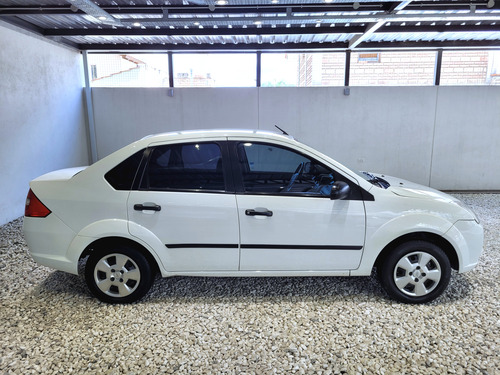 Ford Fiesta 1.6 Max Ambiente Mp3
