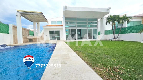 Venta De Casa En El Fracc. Lomas De Cocoyoc, Morelos...clave 4658