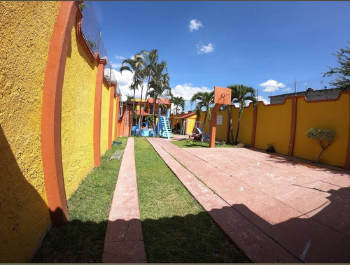 Casa 6 Recámaras Cancha Y Alberca Climatizada